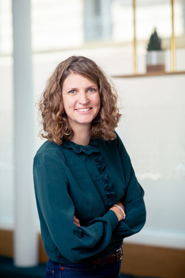 docteur celine kintzig ophtalmologues oeil paupieres chirurgie refractive paris cabinet ophtalmologie paul bert